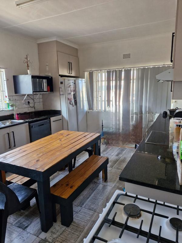 3 Bedroom Property for Sale in Pacaltsdorp Western Cape